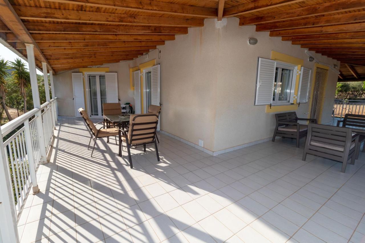 Fully Equipped Beach House At Pachia Ammos Plytra Εξωτερικό φωτογραφία