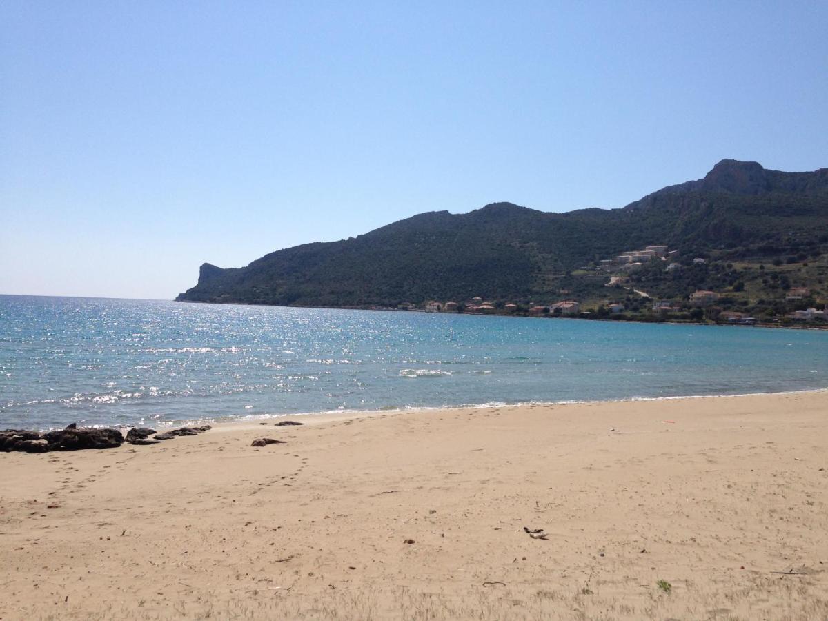 Fully Equipped Beach House At Pachia Ammos Plytra Εξωτερικό φωτογραφία