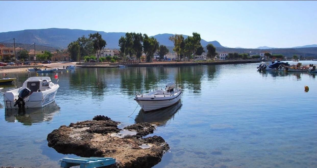 Fully Equipped Beach House At Pachia Ammos Plytra Εξωτερικό φωτογραφία